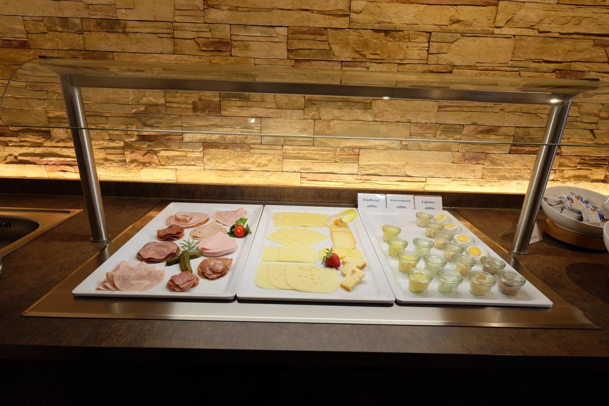 Hotel Restaurant Neuhold Wagna Экстерьер фото
