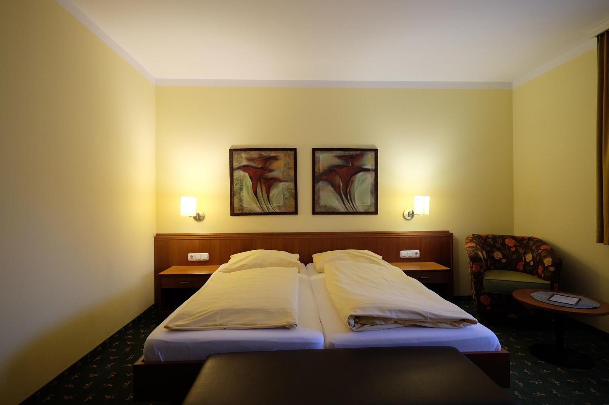 Hotel Restaurant Neuhold Wagna Экстерьер фото