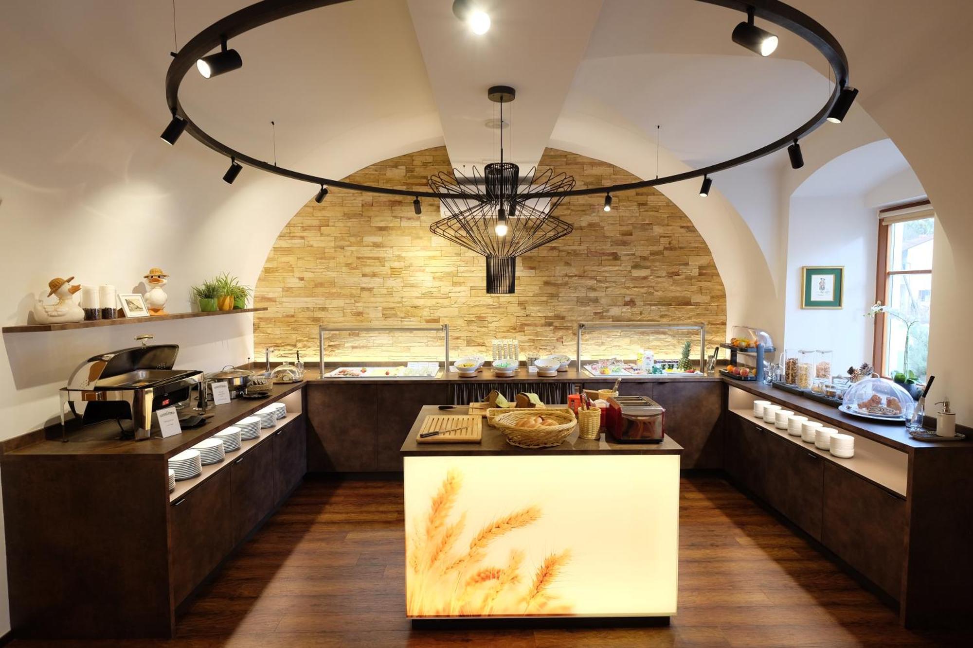 Hotel Restaurant Neuhold Wagna Экстерьер фото