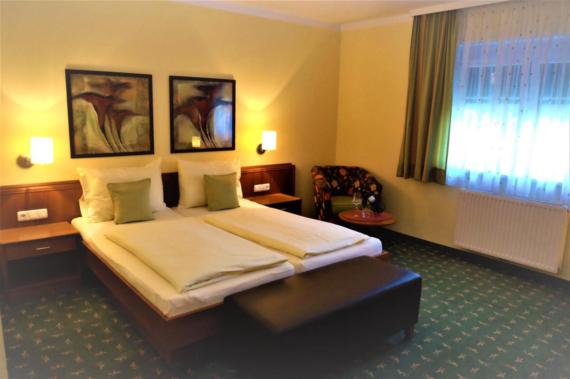 Hotel Restaurant Neuhold Wagna Экстерьер фото