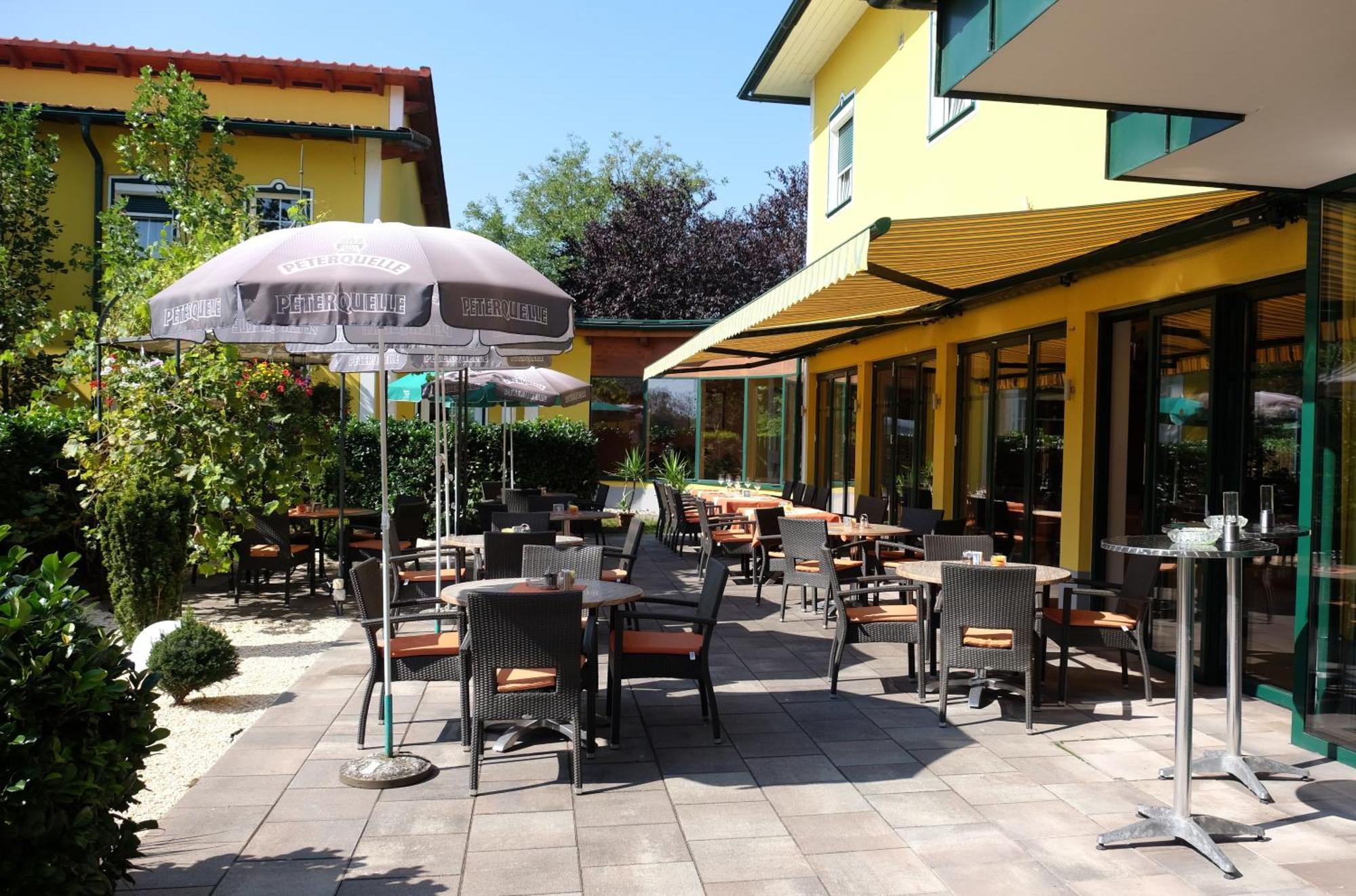 Hotel Restaurant Neuhold Wagna Экстерьер фото